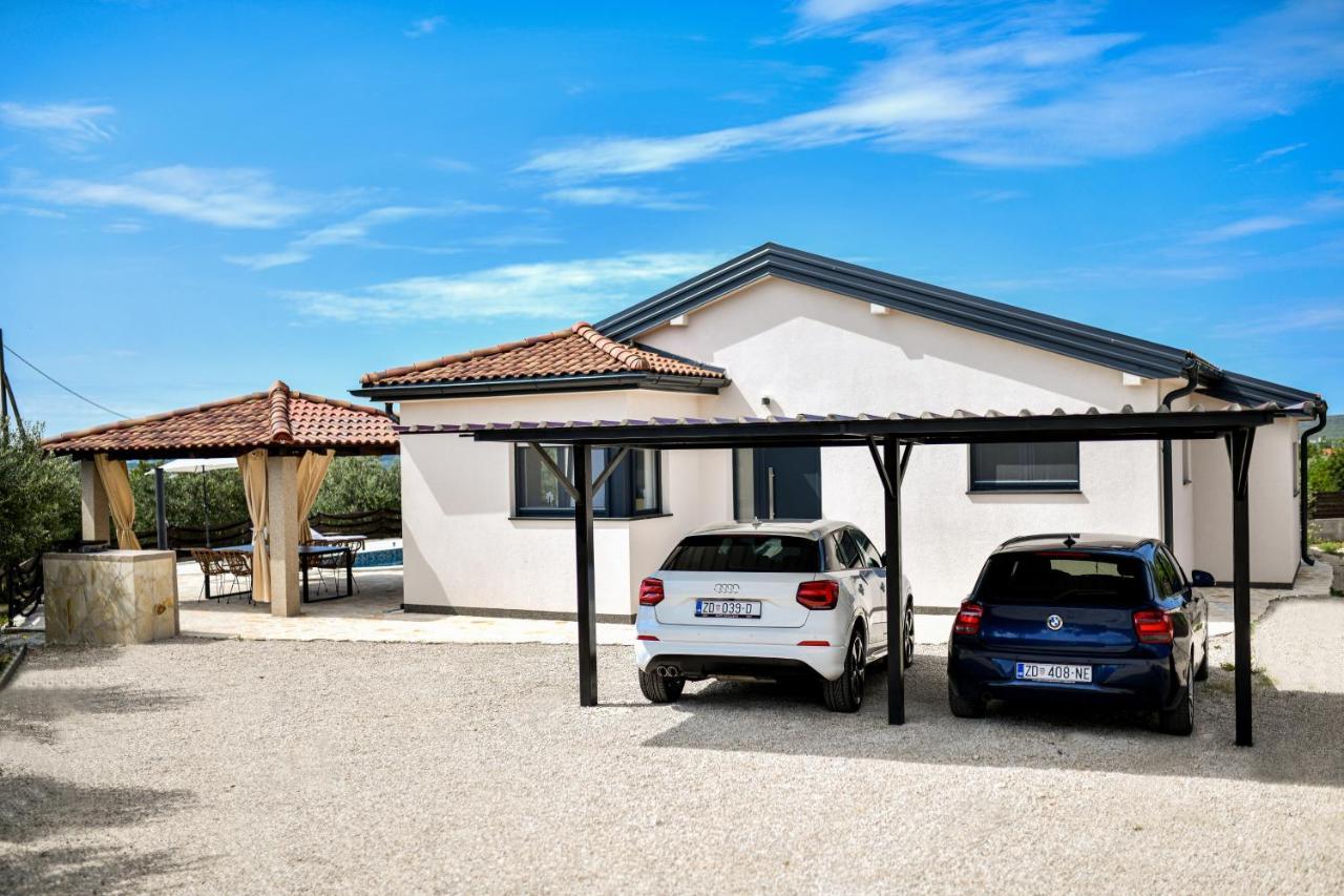 Wonderful Holiday House Bruno With Heated Pool Zára Kültér fotó